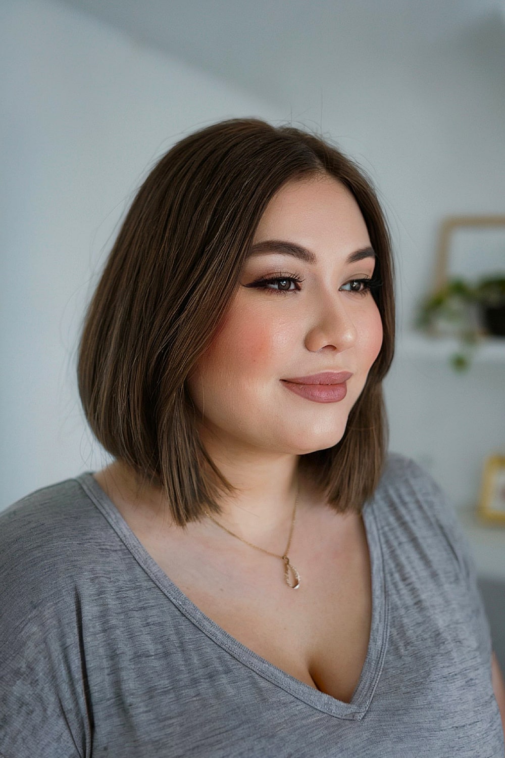 Long bob for round faces