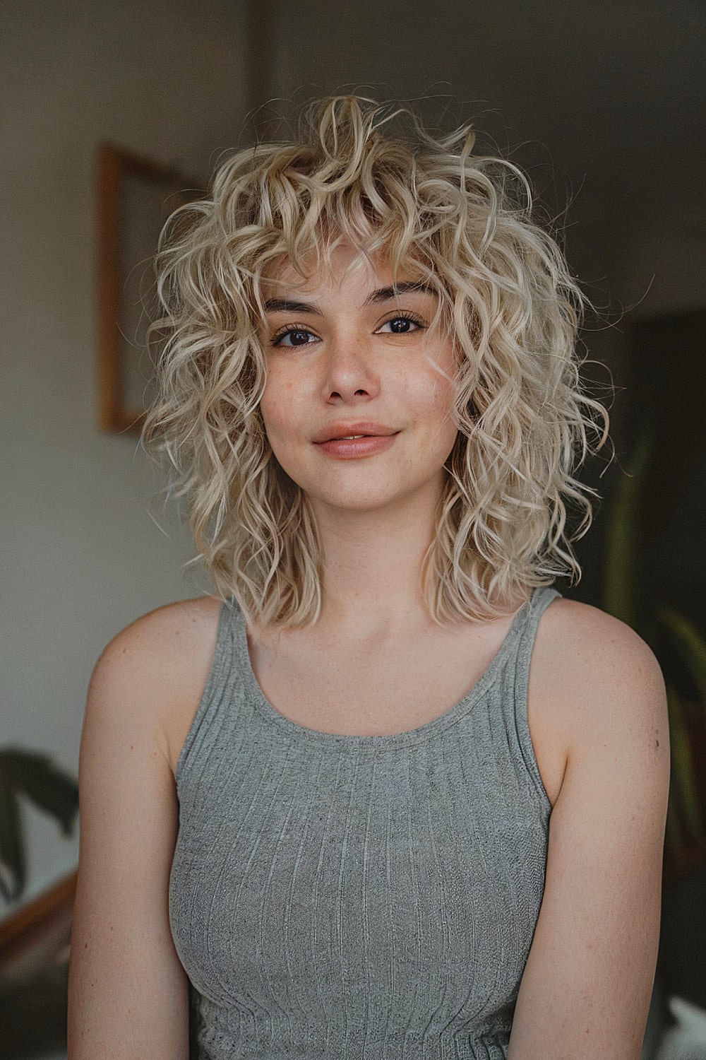 Shaggy lob for curly hair